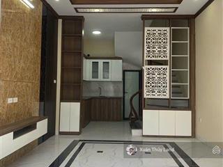 Cho thuê nhà nguyên căn 5 tầng mới  ngõ 68 nguyễn văn linh ô tô tránh cách vài bước chân
