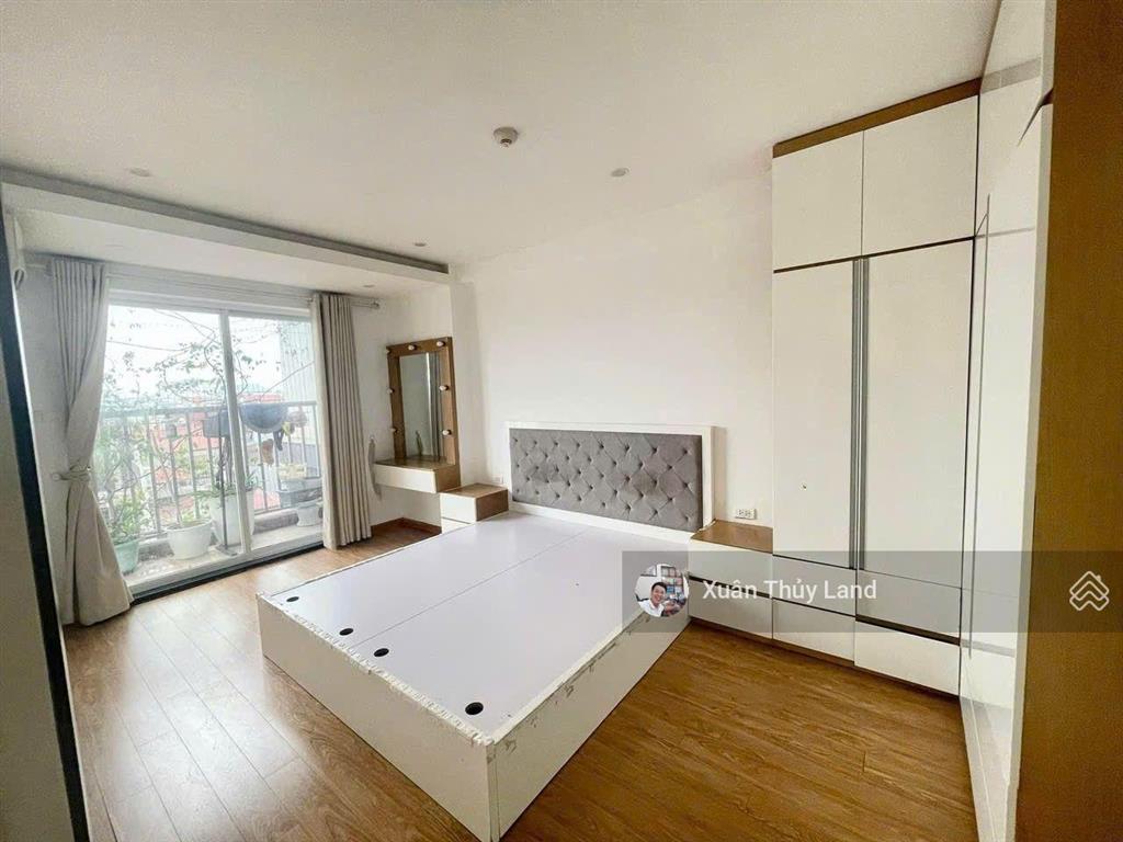 Chính chủ gửi bán căn chung cư no3 beriver  ngõ 390 nvc  87m 3pn giá 7.66 tỷ