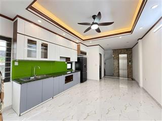Giảm 1 tỷ chỉ còn nhỉnh 7 tỷtt cầu giấynhà xây mới 6 tầng thang máyngõ rộnggần phốở thoáng