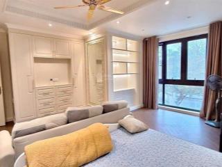 Giá đầu tư nhà hoa bằng,cầu giấy dt 65m*5t*nhỉnh 12 tỷ. ô tô đỗ cửa, 5m ra ngõ ôtô tránh kinh doanh