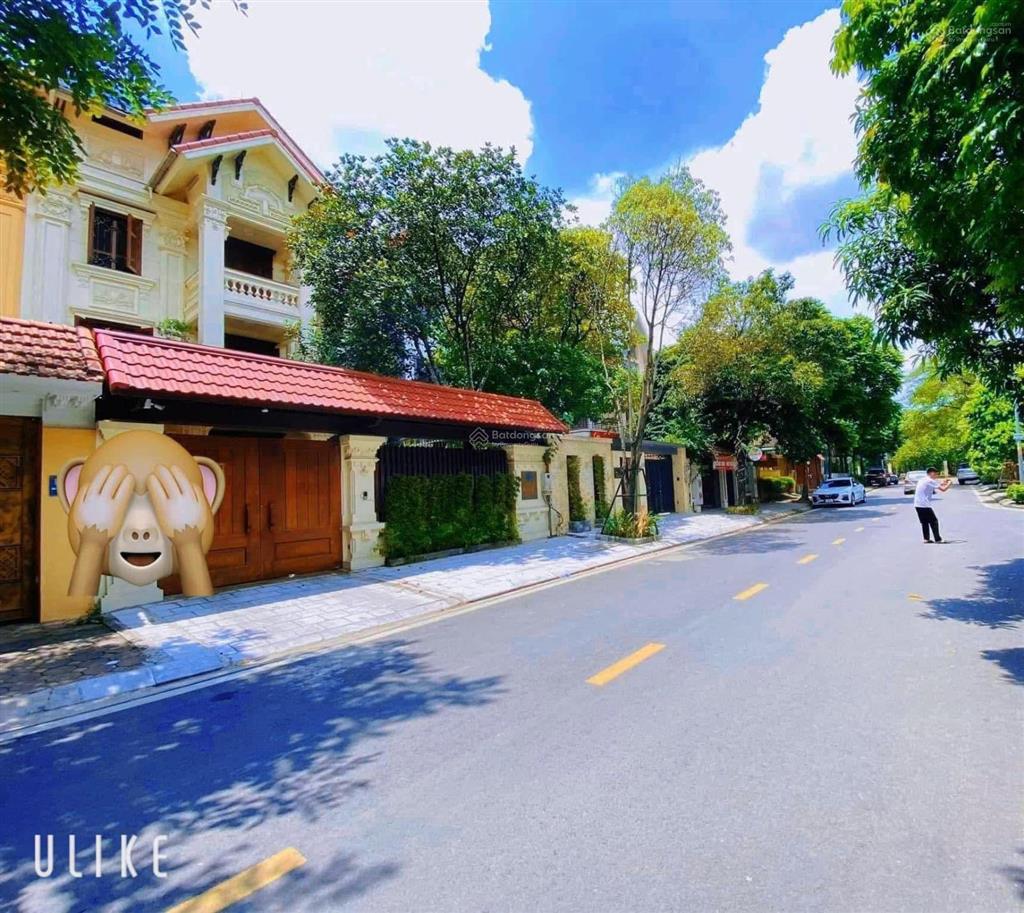 Giảm 5 tỷ chính chủ bán biệt thự đơn lập sân vườn kđt mới cầu giấy có hầm, thang máy, gần công viên
