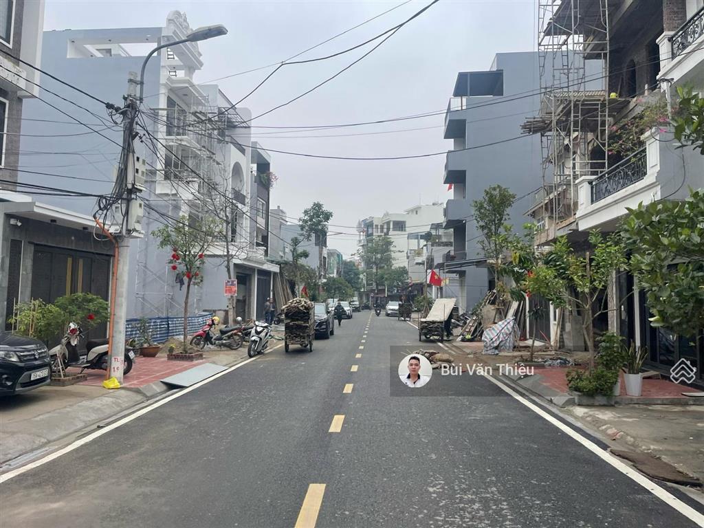 Bán 6 lô mặt đường đào nhuận diện tích 90m2 có cả lô lẻ , lô liền nhau