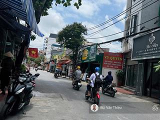 Mặt đường miếu hai xã  lô góc  diện tích 100m2 ngang 5.2m đang kinh doanh cực tốt