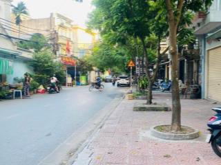 Lô đất siêu đẹp mặt đường trại lẻ, vỉa hè 5m, kinh doanh buôn bán sầm uất