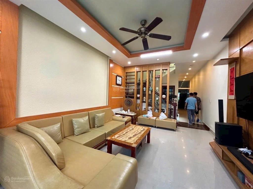 Bán nhà mặt đường trại lẻ, 11,5 tỷ, 81m2, chính chủ  vỉa hè 6m kinh doanh tốt