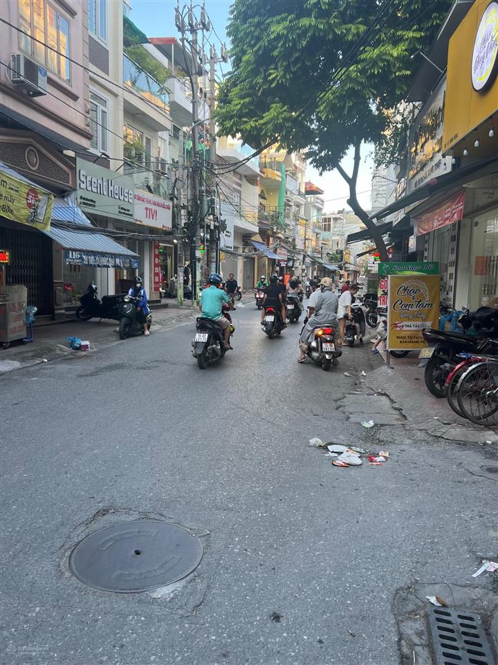 Bán nhà mặt đường đình đông, mặt tiền 5.05m kinh doanh buôn bán cực tốt