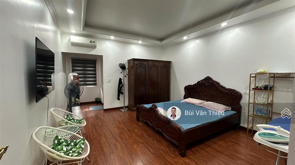 Bán nhà 4 tầng độc lập mặt đường hoàng ngọc phách  quán nam