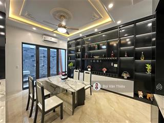 Nhà 5 tầng có thang máy phố đặng mala  quán nam