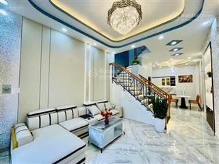 Chính chủ cần bán gấp nhà đường lê thị bạch cát, quận 11 sổ 50m2 bao công chứng