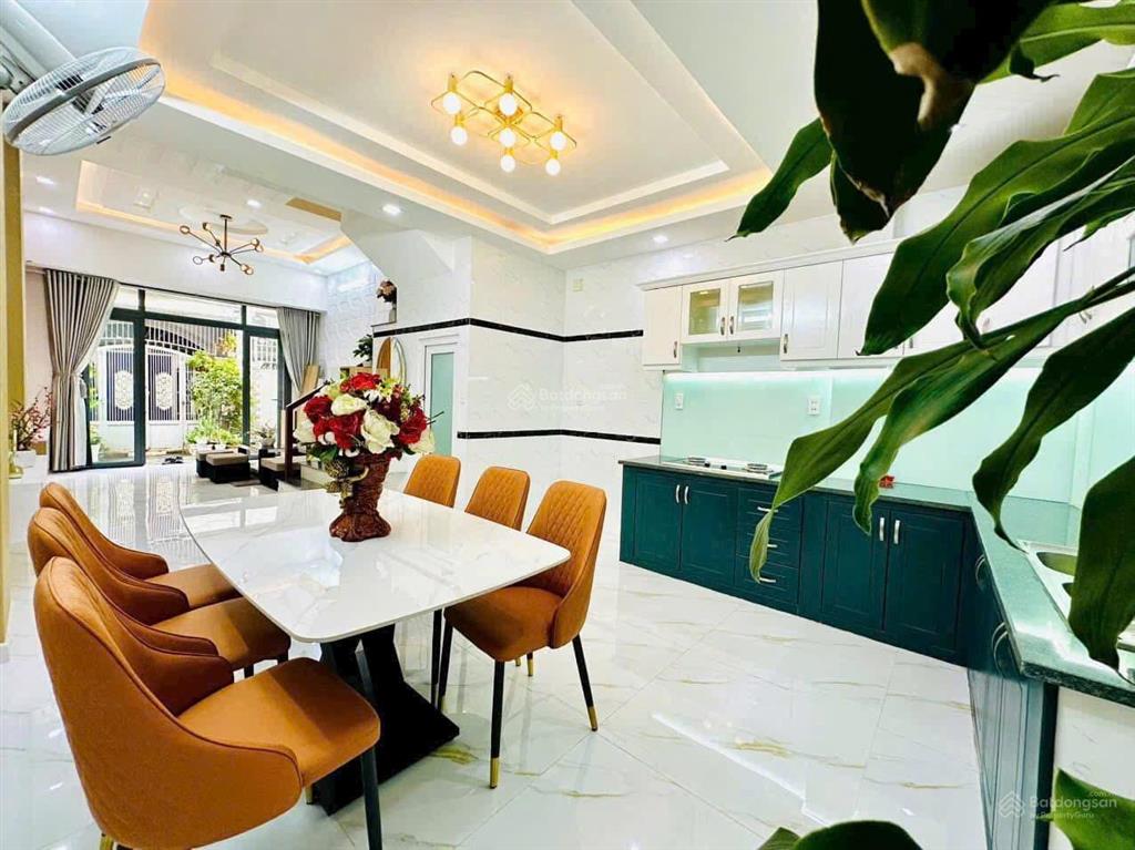 Hàng hiếm bán trong tháng, đường vũ tùng phường 2, bình thạnh 52m2 giá 2 tỷ 190, sổ hồng, hẻm oto