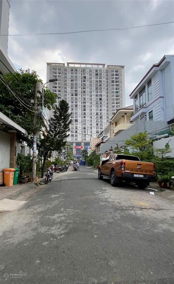 32,5 tỷ  202 nguyễn xí bình thạnh  12,5x17,5m / 205,9m2  hđt 50 triệu / tháng