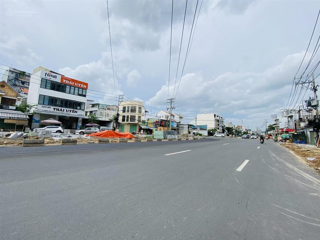 Tin thật 100%  hơn 100 triệu /m2  hxh lương định của q. 2  ngang 18m x dài 40m / 750m2  cấp 4