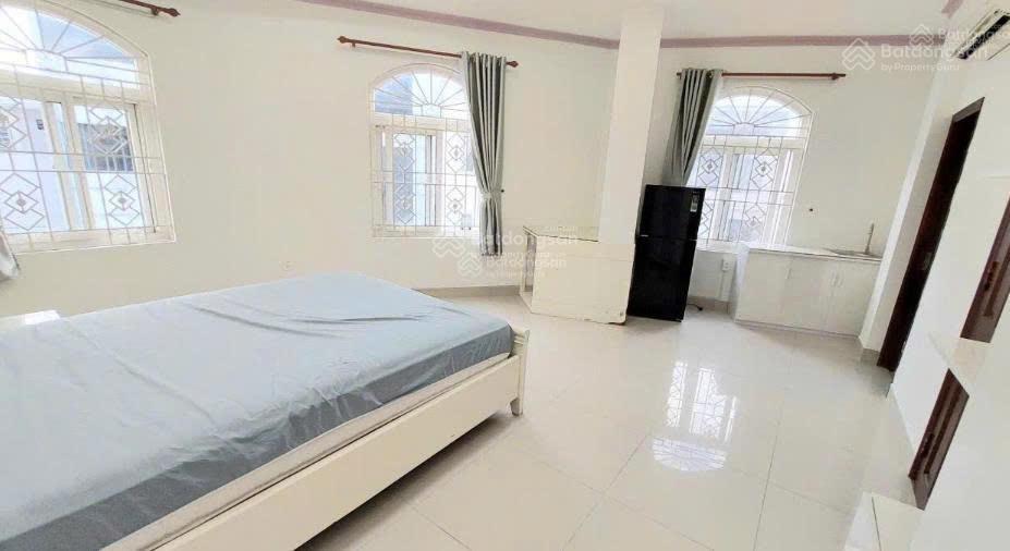 48 tỷ / góc 2 mt nguyễn trãi  chdv quận 1  10x20m / 800m2 sàn  h 6 tầng  hđt 250 triệu / tháng