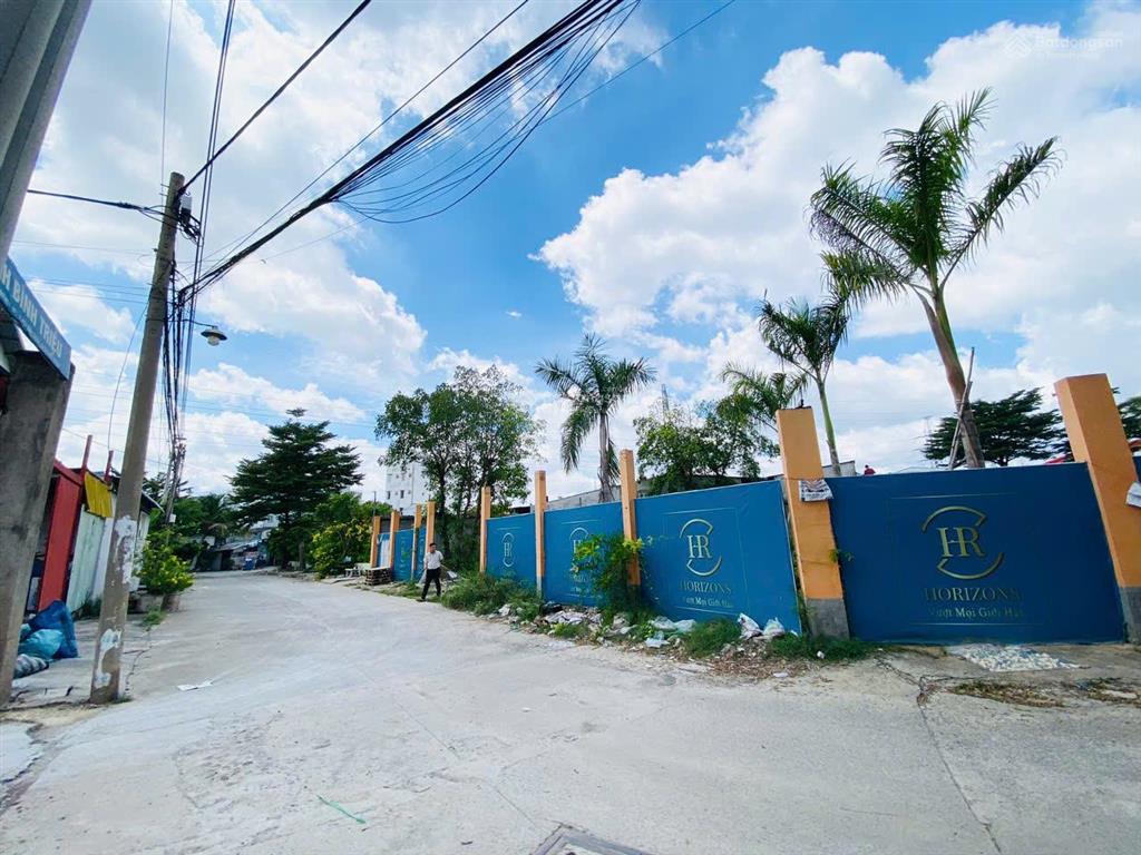 125 tỷ  23 triệu /m2  hẻm ô tô / quốc lộ 13  23x83m / 5.400m2  biệt thự (tiện xây dựng mới)