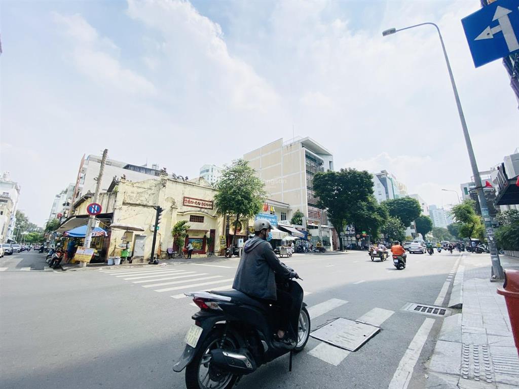 Mặt tiền vị trí siêu đẹp  50tỷ  mặt tiền nơ trang long 220m² 9.5x22m  xây được hầm + 7 tầng