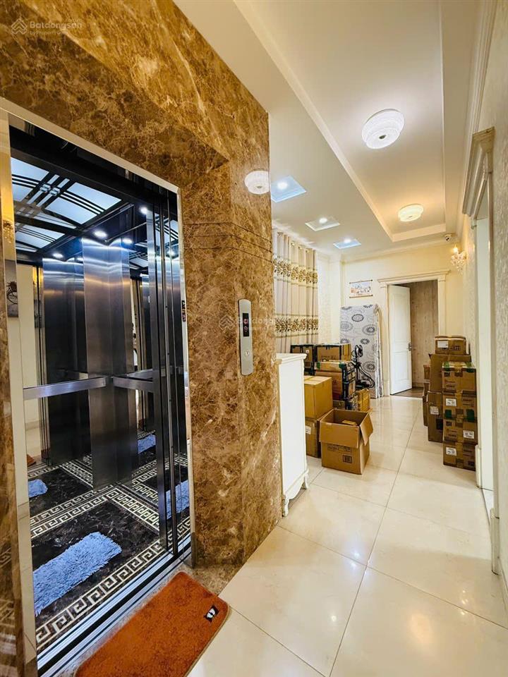 36 tỷ  mặt tiền / trường sa " ngay thảo cầm viên "  ngang 12m  cn  148m².  12 chdv / 125 triệu