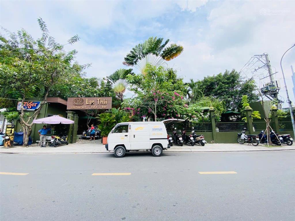 520 tỷ  mặt tiền / xuân thủy  25x56m / cn 1.400m2  hđt 150 triệu/tháng  cpxd hầm 10 tầng