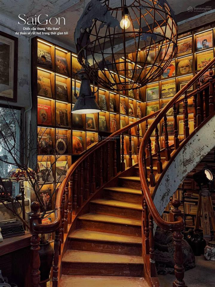 60 tỷ  hxh nguyễn văn trỗi  ngang 15m  dài 25m / công nhận  354m2  4 tầng / hđt  6.000$tháng