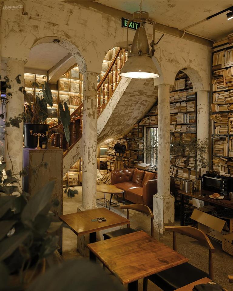 60 tỷ  hxh nguyễn văn trỗi  ngang 15m  dài 25m / công nhận  354m2  4 tầng / hđt  6.000$tháng