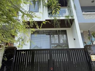 Bán nhà 4 tầng xe hơi ngay lê bôi, đường phạm thế hiển, ngang 5m, hoàn công đủ