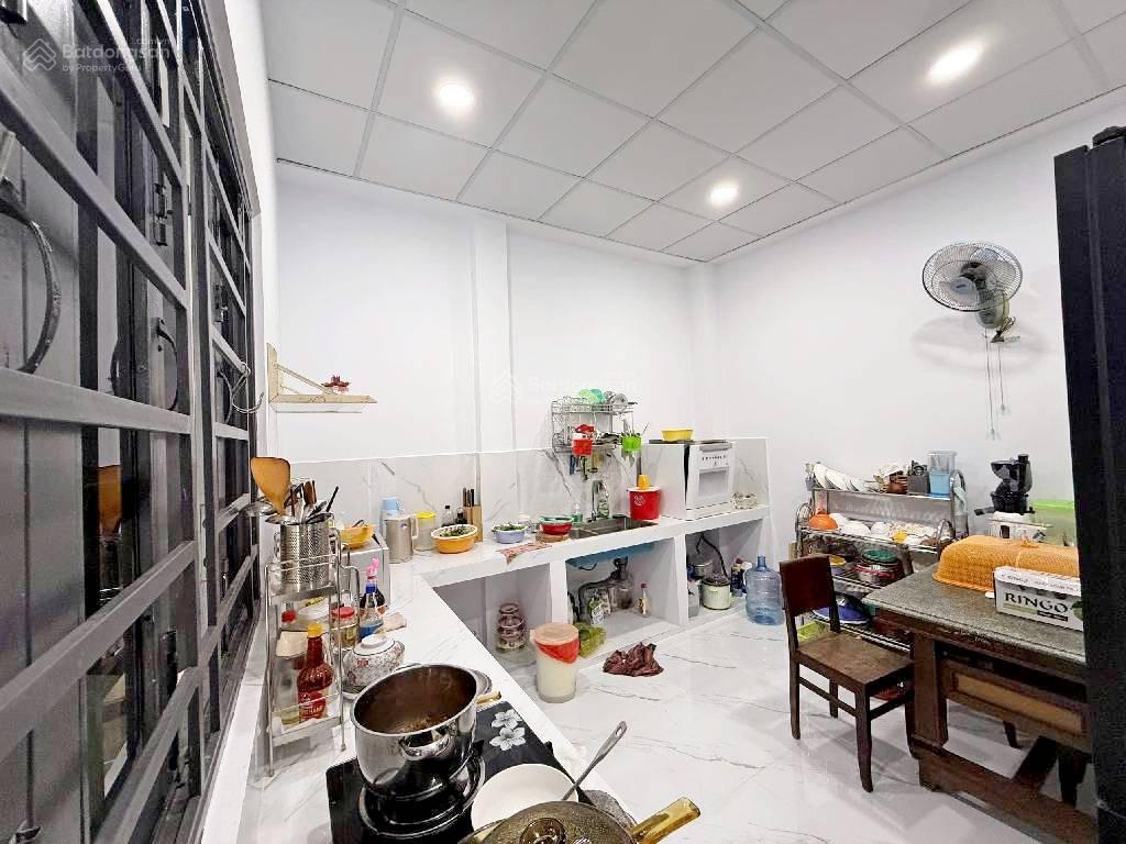 Bán nhà diện tích khủng 368m2, ngang 9m, gần chợ phú lợi 2, đường phạm thế hiển, view sông