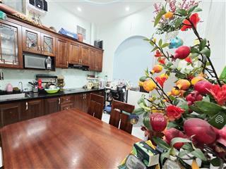 Bán nhà phùng chí kiên, lô góc, sẵn ở, dt 42m2 x 4 tầng, chỉ 10.8 tỷ.