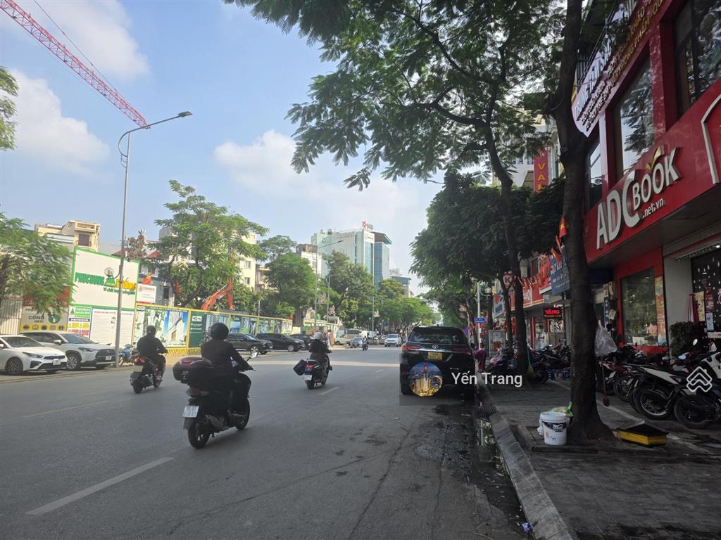 Bán đất xây 8 tầng võ chí công, 3 ô tô tránh, vỉa hè, kd, 73m2, 23 tỷ.