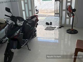 Nhà hiếm ngay chung cư lan phương, trường thọ, thủ đức  sân để xe rộng, phòng khách & bếp thoáng