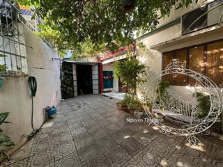 Bán nhà mặt tiền phường hiệp phú, ngay ngã tư thủ đức  ngay trục đường lớn xa lộ hà nội