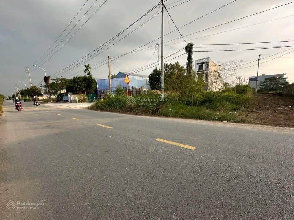 Lô đất 100 m lưu ko thêm 70 m tái định cư đặng cương lô đất đường rộng 38 m, 2 mặt ngõ , ko lỗi g