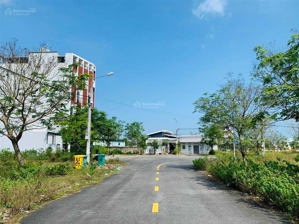 Cần tiền, chính chủ bán 171,5m2 mặt tiền 7m ngay cạnh khu fpt, đã có sổ đỏ