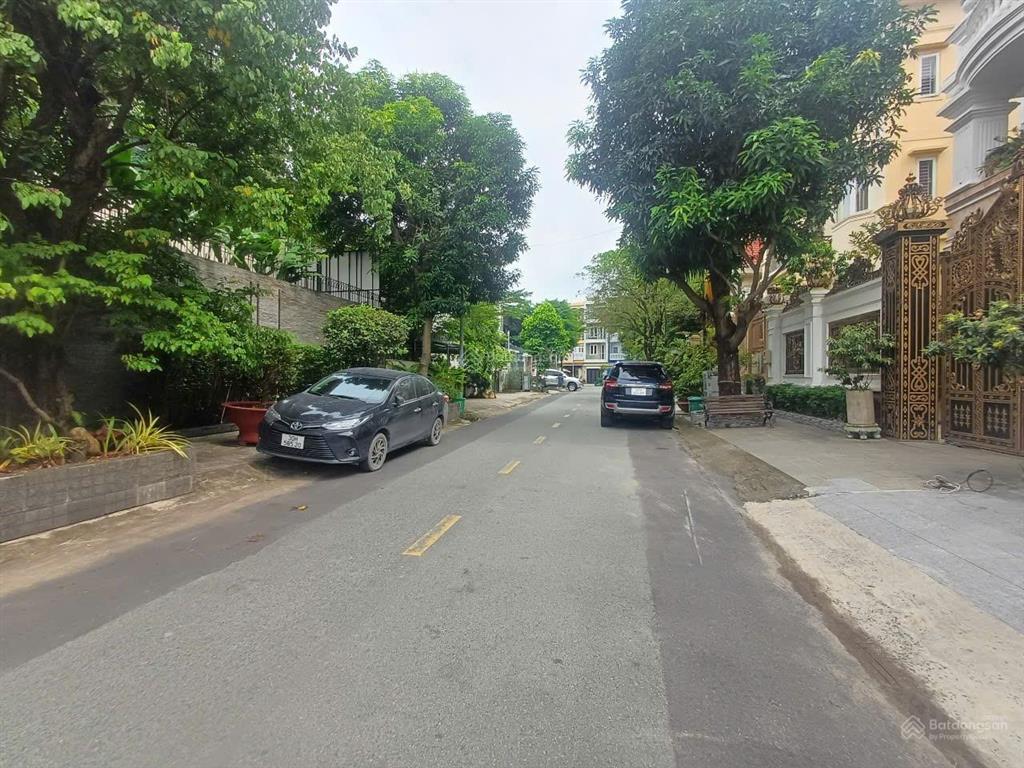 Giảm 5 tỷ tốt nhất 39.99 tỷ hồ bơi 200m2, 9mx25m 3 tầng đường 10m nguyễn văn hưởng thảo điền q.2