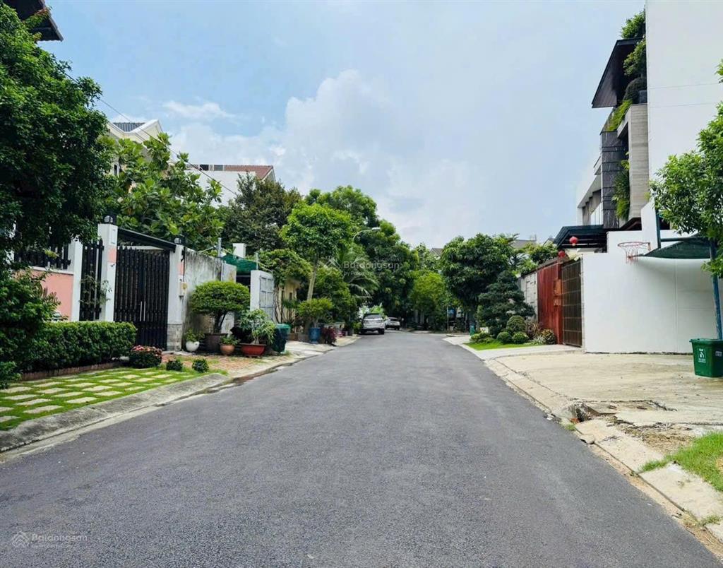 Giảm 5 tỷ tốt nhất 39.99 tỷ hồ bơi 200m2, 9mx25m 3 tầng đường 10m nguyễn văn hưởng thảo điền q.2