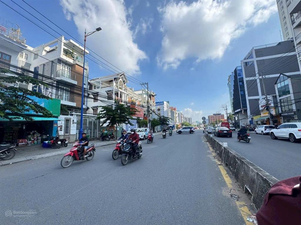 Hiếm mặt tiền 210 (10x22m)nở hậu. ngô quang huy  xuân thủy thảo điền  quận 2