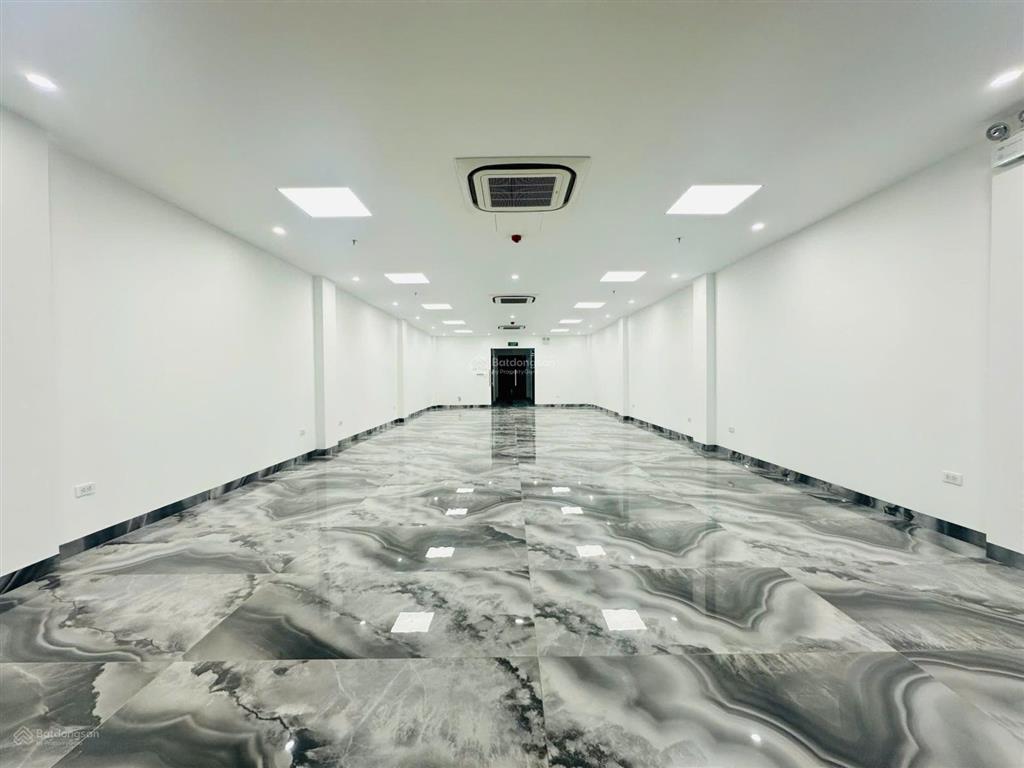 Bán nhà phố trung hòa, cầu giấy, 70m2*7t, mt6m, nhà đẹp, kinh doanh đỉnh, thang máy xịn. giá 35 tỷ