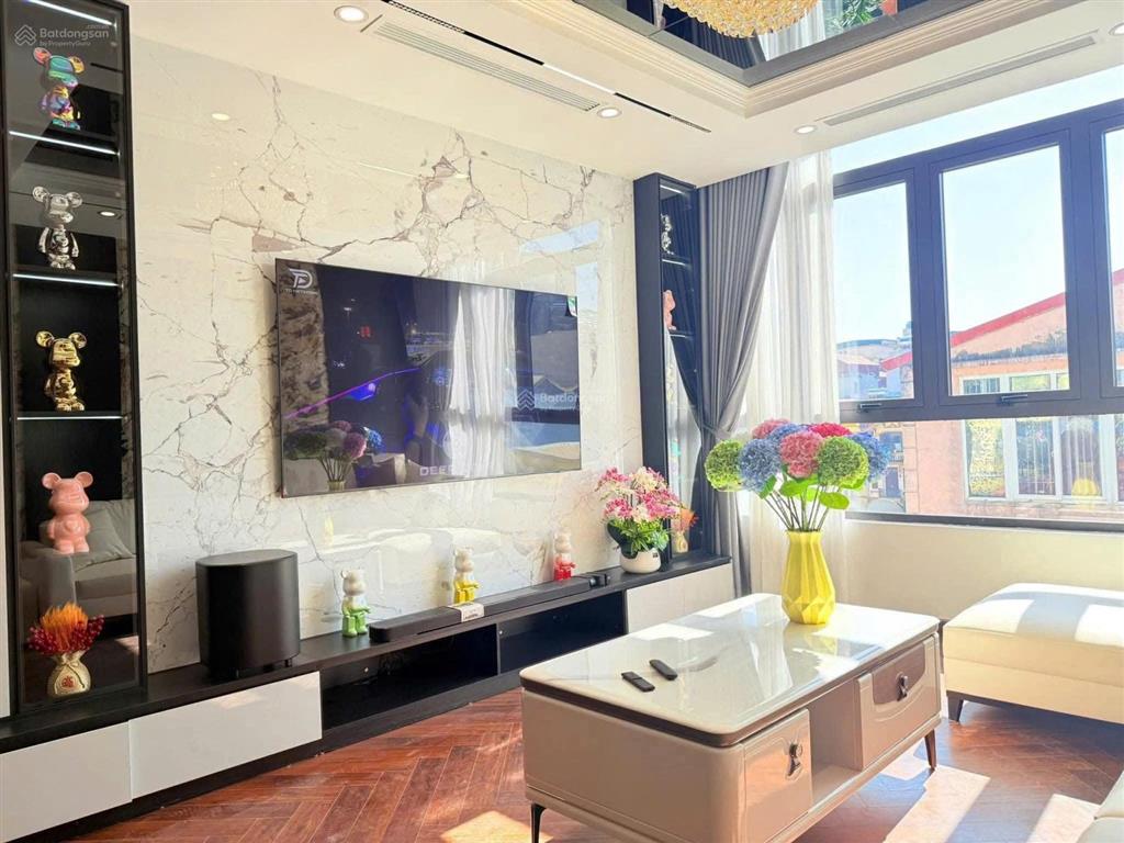 Hiếm có! nhà mới đẹp, 3 thoáng, thang máy nhập phố nguyễn chánh,cầu giấy 50m2*6t,mt8m. giá 13.6 tỷ