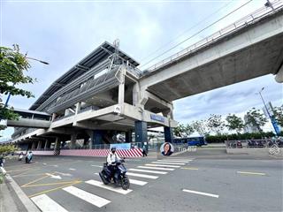 Bán nhà mtkd nam hòa  4 tầng  dt 165m2 ngang 5,5m  tn 35tr/tháng  ra ga metro phước long 400m