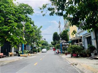 Hàng hiếm. bán nhà đường số 2  phước bình  dt 90m ngang 5m. 200m ra đỗ xuân hợp. kế global city