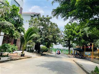Bán lô 200m2 (10*20m) đối diện công viên, gần sông, đường bàn cờ kdc nam long. cách global 500m