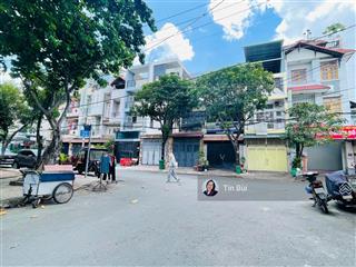 Bán nhà 4 tầng đẹp, kiên cố  hoàn công đủ ngay công viên phước bình. khu phân lô bàn cờ đường 12m