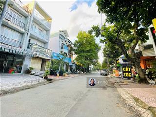 Bán nhà 4 tầng mtkd đường d3  kd sầm uất ngay global city, sẵn dòng tiền