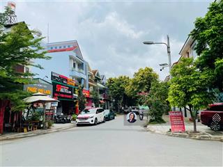 Bán biệt thự mini 136m2 (8*17m)  17 tỷ  kdc đồng bộ cách đỗ xuân hợp  global city 30m. shr