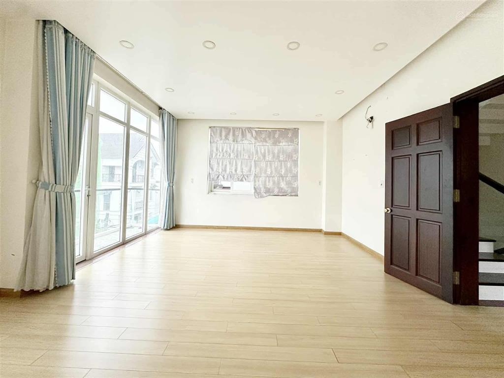 Villa cực đẹp ngang 6,5m, 4tầng hẻm xe hơi 1/ kế bên chợ an nhơn, lê đức thọ phường gò vấp 11,9t tl