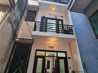 Cc cho thuê nhà riêng 50m2 x 4 tầng cách phố đội cấn, liễu giai 20m đầy đủ nội thất kiến trúc đẹp