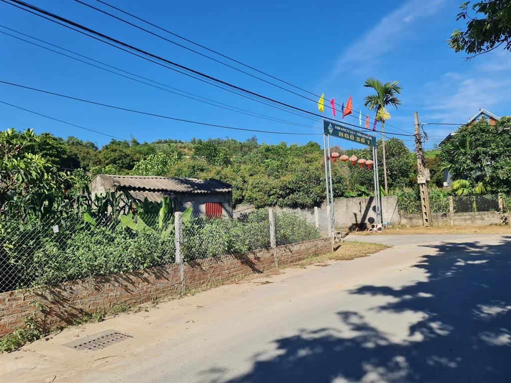Chính chủ bán đất 3917 m2 nghỉ dưỡng cực đẹp view hồ, tựa núi, mặt đường nhựa lớn tỉnh lộ