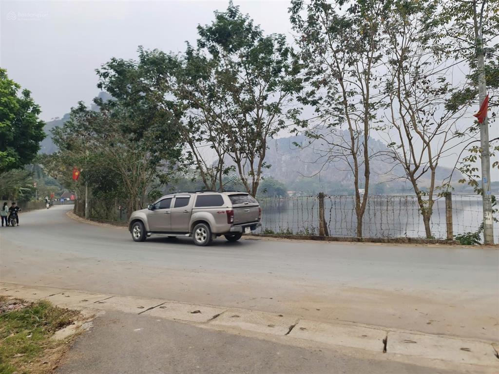 Bán lô đất gần 4000m2 view hồ, mặt đường nhựa tỉnh lộ,tựa sơn hướng thủy mt 45m, sổ đỏ chính chủ