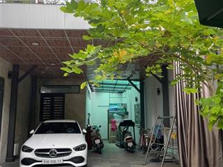 Bán nhà tên lửa 8 x 12m, 4 tầng, đường 8m, giá 12.8 tỷ