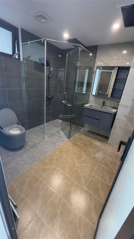 Cho thuê nhà mặt phố cộng hòa, tân bình, dt 150m2