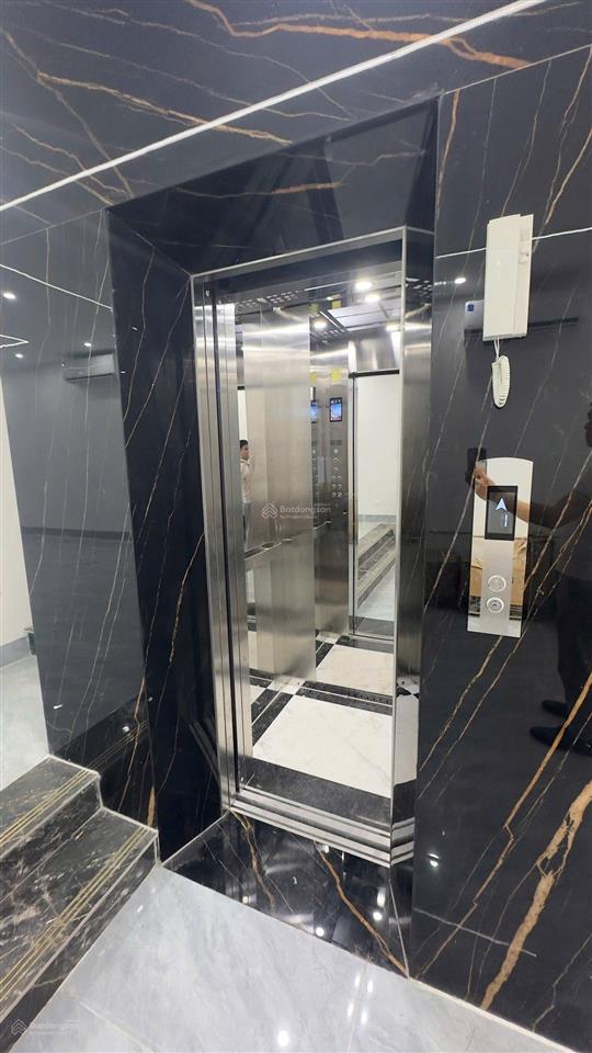 Cho thuê nhà mặt phố cộng hòa, tân bình, dt 150m2