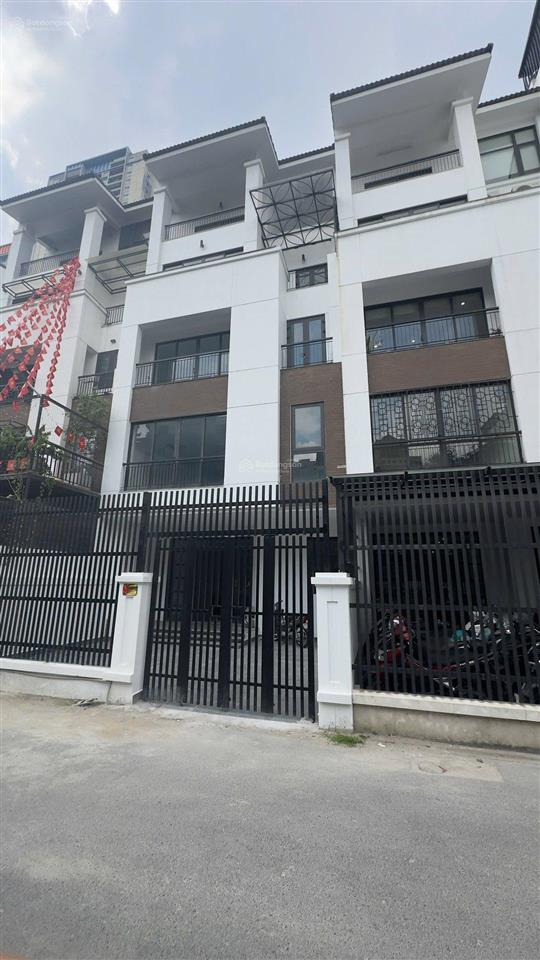 Cho thuê nhà mặt phố cộng hòa, tân bình, dt 150m2